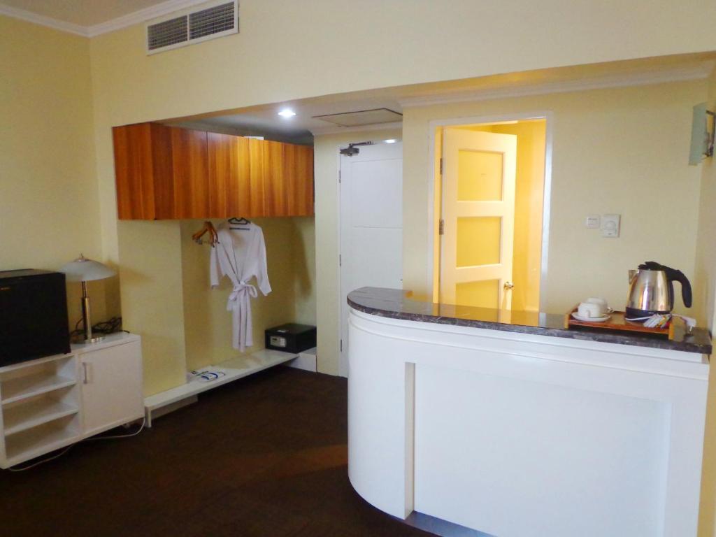 Sapadia Hotel Siantar Пематансиантар Екстериор снимка