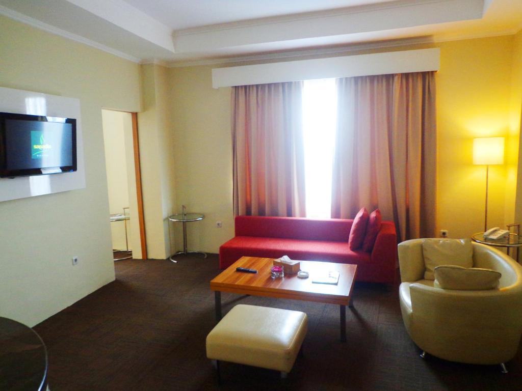 Sapadia Hotel Siantar Пематансиантар Екстериор снимка